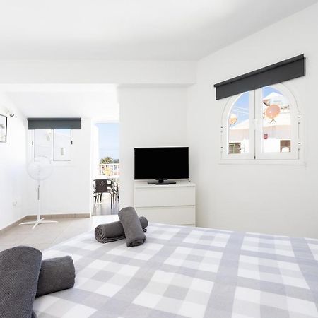 Home2Book Triplex Disco Beach Las Americas, Terrace Arona  Eksteriør billede